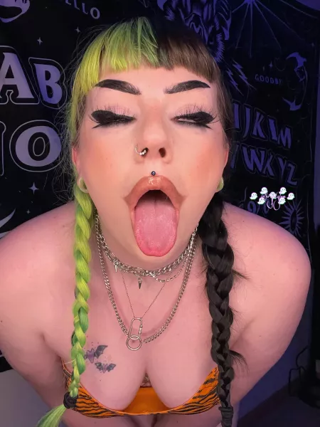 Did my hair distract you from aiming? 😜 it’s ok, I like my makeup messed up too. by kryptglow