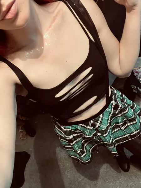 Did someone call for a school girl tonight? by Independent-Big-7476