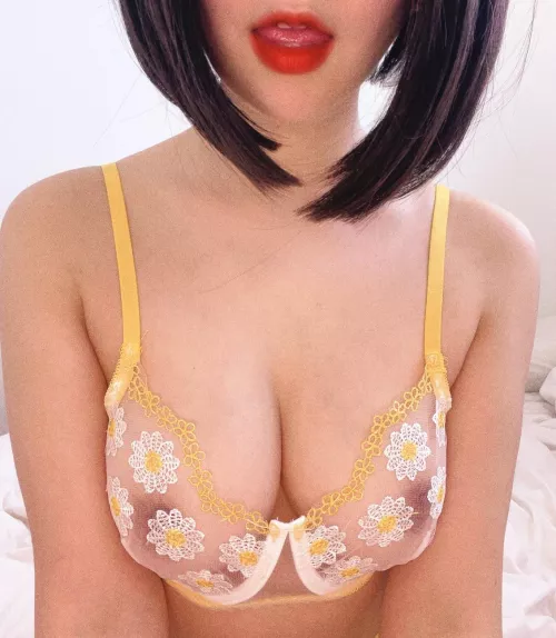 Did you know that I have red lipstick on. Hey eyes up here by BGHK20