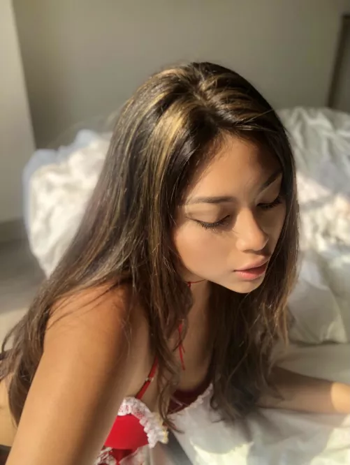 Did your girlfriend send u nudes today or I have to? by Ale_bebarmy