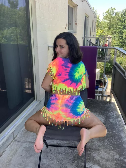 didn’t expect my neighbor to come outside right after this😅 by _daisie