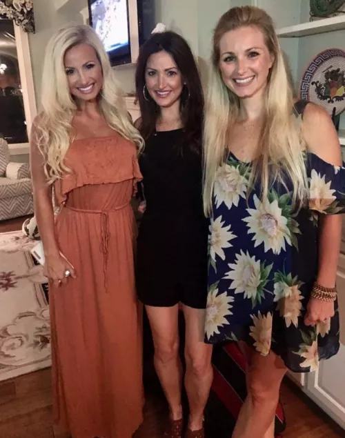 Different style milfs by Chaturbater1