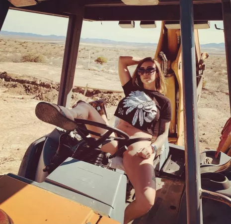 Digging Holes by _KingRomulus