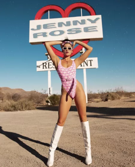 Dining in by altbubblr