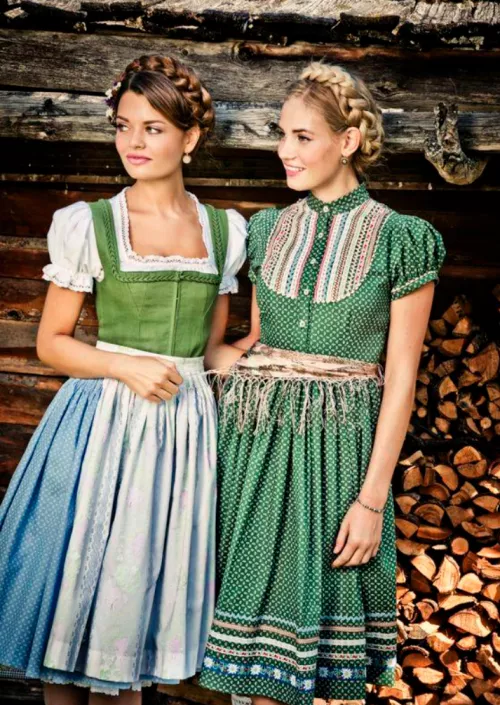 Dirndl left or right by Chaturbater1