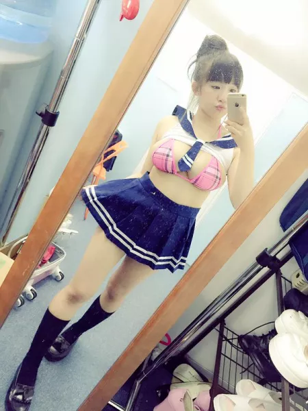 Dirty Mirror by vidsonly