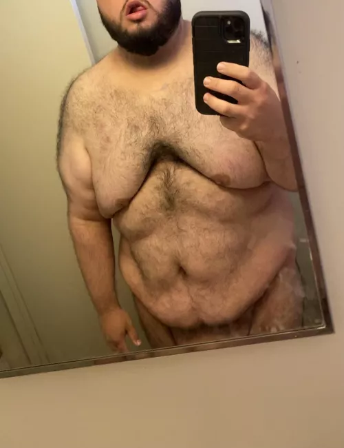 Dirty mirror pics are the best aren’t they? by gordopapibear