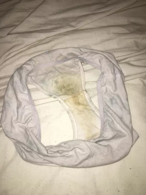 Dirty panties from my dirty little pussy 😫🤤 by Cunt_i