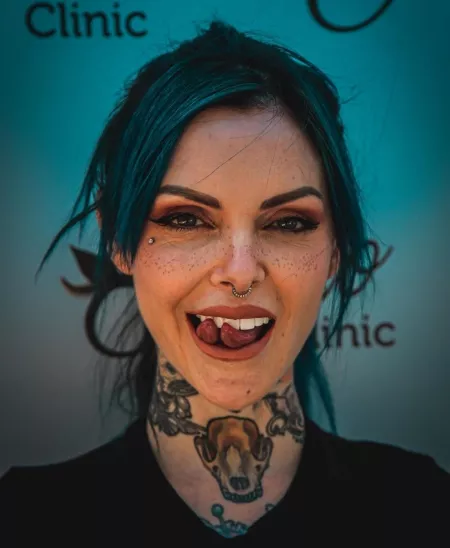 Disarmingly gorgeous smile. by Usagiyama