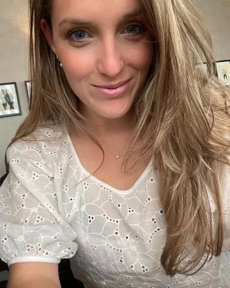 Discret by imnotjavier