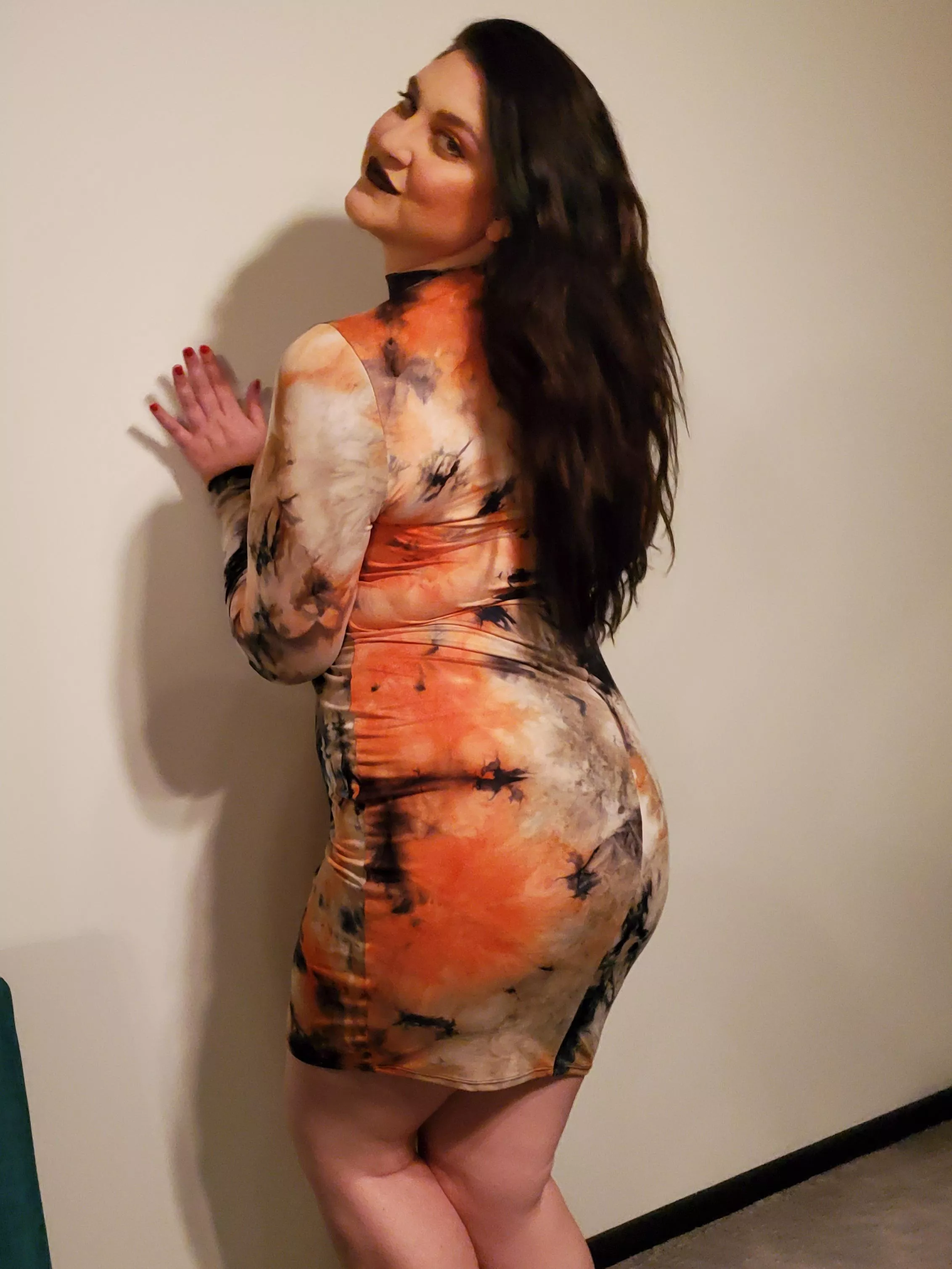 Ditch out on this Halloween party with me? 🎃 posted by MistressMoxxi