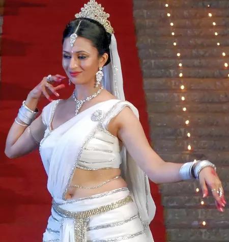 Divyanka Tripathi by DarkArmpitSmell