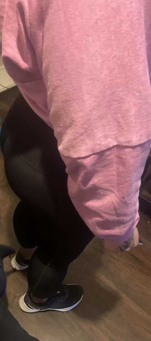 Dm if you know what to do 👀 by theonlyones11