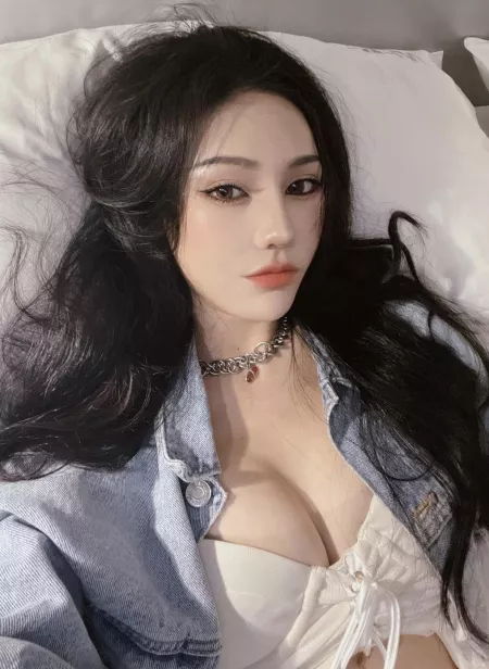 Dm if you want to tribute this slut (must do cock tribs) kik: r4peeeeee by cumblaster55677