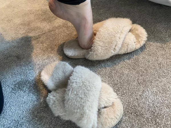 Dm me 🦶😘 by Sexysockssx