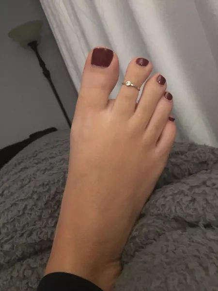 DM me for feet pics by snydergurl