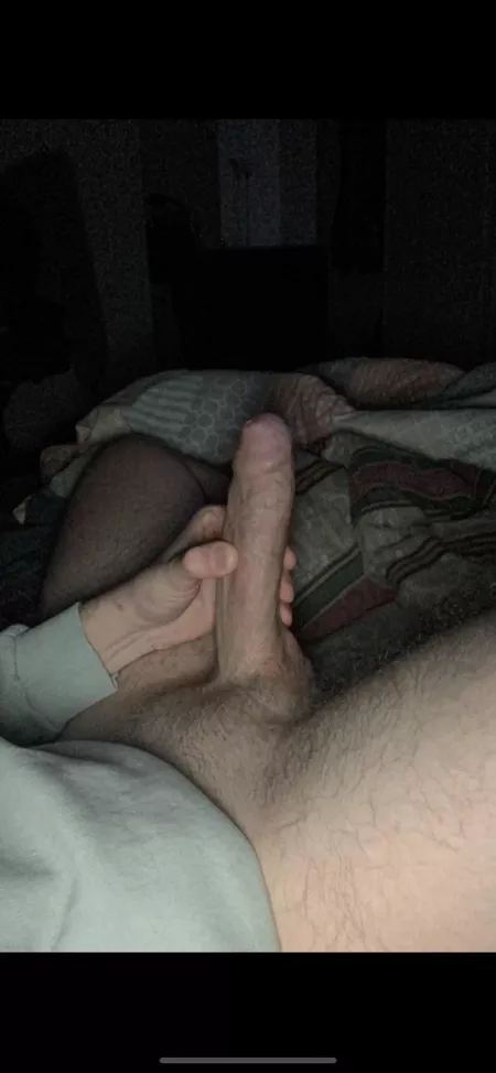 Dm me if you stopped scrolling by Afternoonfun123