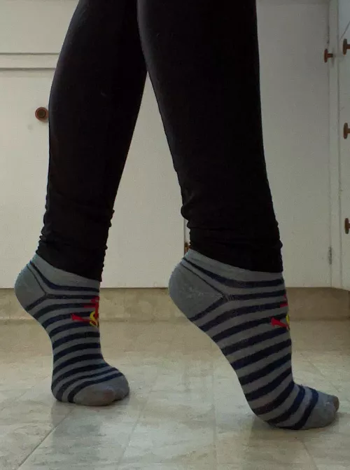 DM me if you want these stripeys. They’re stinky like the soles of my arches. by Pumpkin_2003