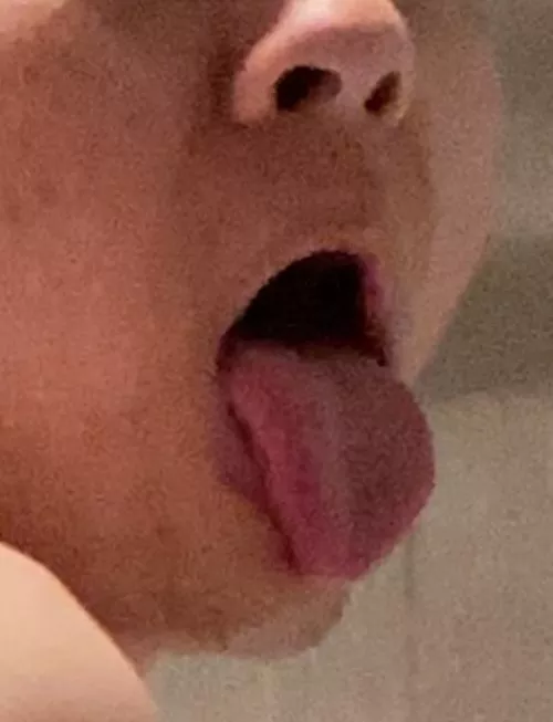 Dm me if you’re into doing ahegao by ahegaoboy69