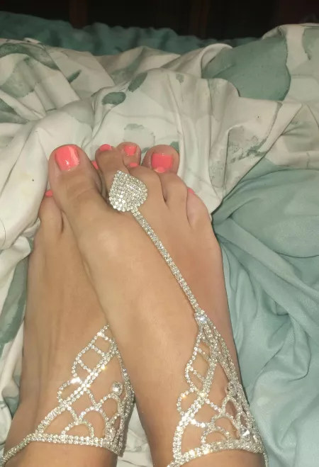 Dm me tell me what you think about my feet by sexyyvegan