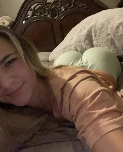 Dm me to see more of my ass😉 by E_J_Gzzz