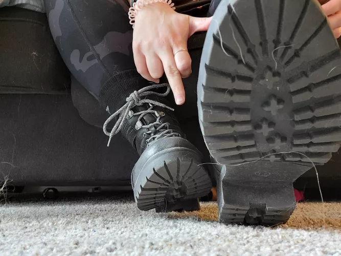 DMs open. 🥵 by bratbewitchedx