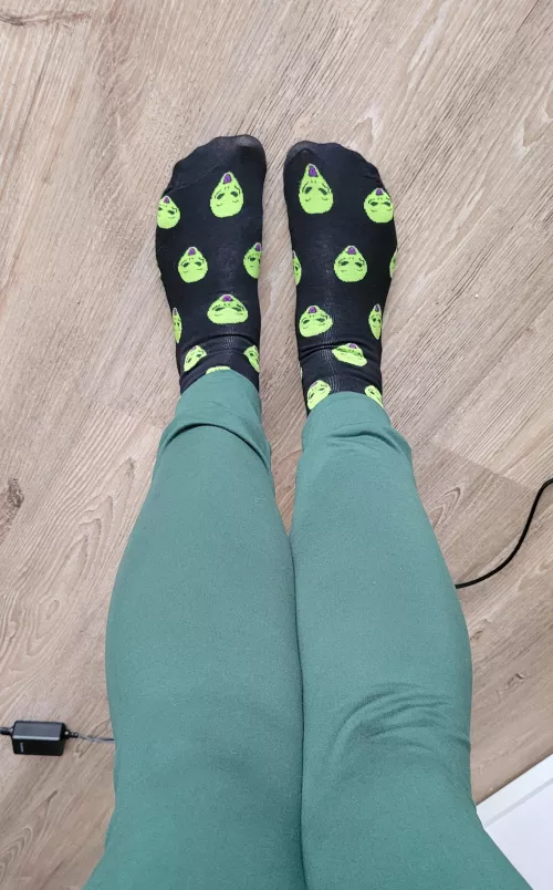 Do aliens meow👽 by foxxcii