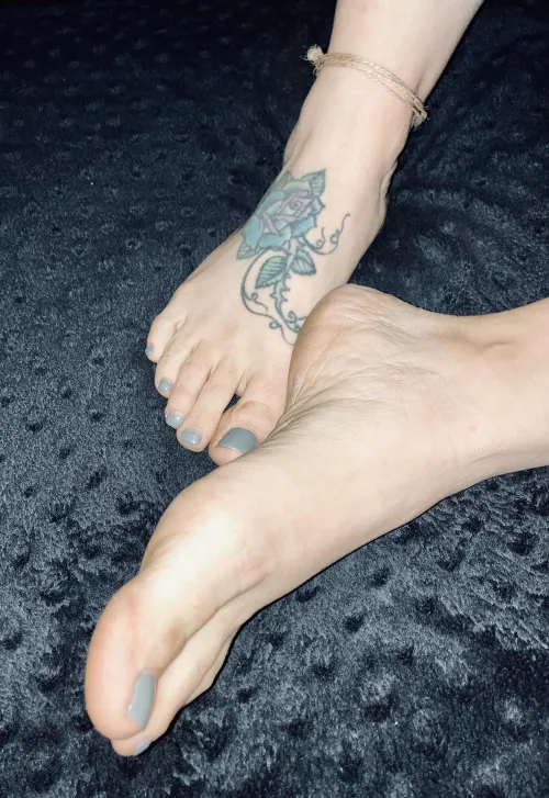 Do as you please 😉👣💋 by nomadicvixen