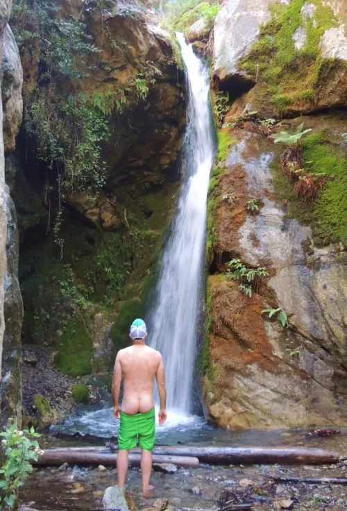 Do go chasing waterfalls 💚 This is my secret waterfall in Big Sur. Its the perfect place to get naked. by S2FD