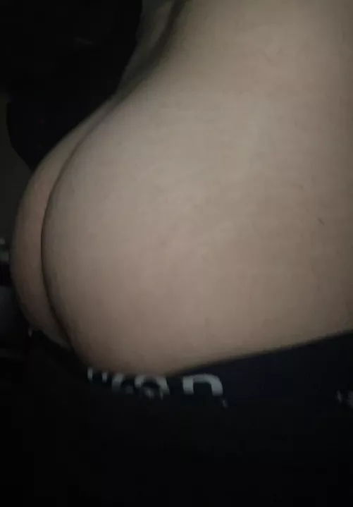 Do I belong here? by Tiffany_Moon