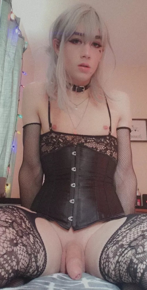 Do I belong here? 👉👈🥺 by AsoruLikesLicking