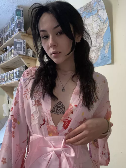 Do I belong on this subreddit? by SpoiledGirlfriend