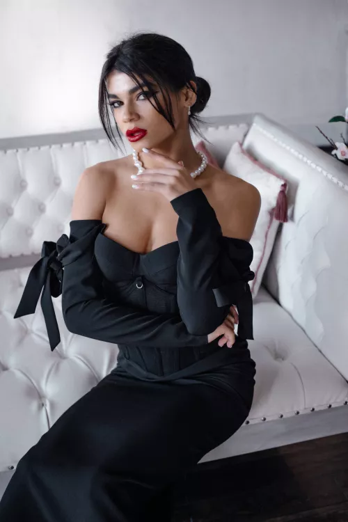 Do I have to be naked? by amukydza