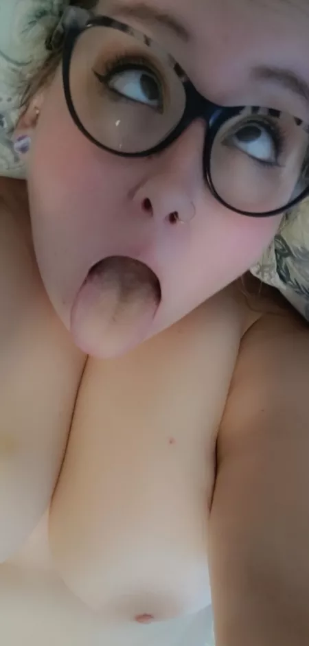 Do I have to get ready for work? Can I please just stay here like a good little whore instead? by luna_eclipswxxx