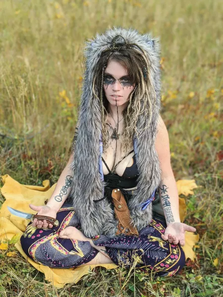 Do I look approachable? by Jasmine_Erotica