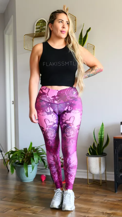 DO I LOOK GOOD IN MY FITPANTS? by flakissmtl