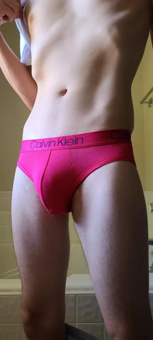 Do I look good in pink? by Jasktd