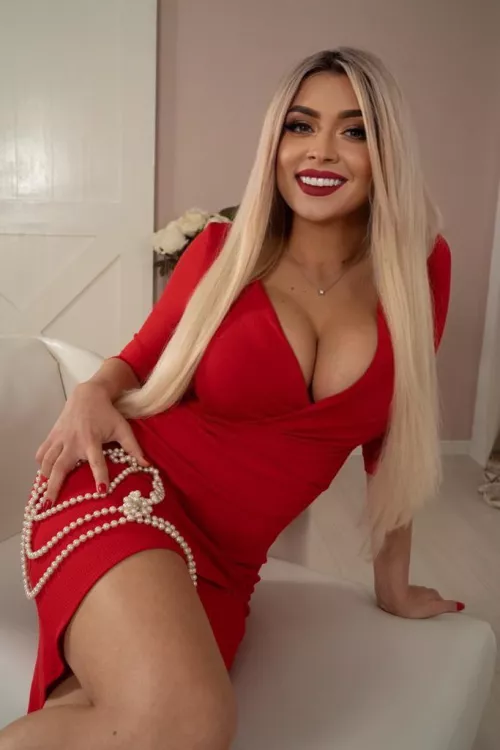 Do I look good in this dress? by Soniamodel2