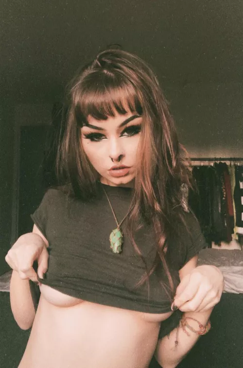 Do I look good or bad? by goddessoffxck