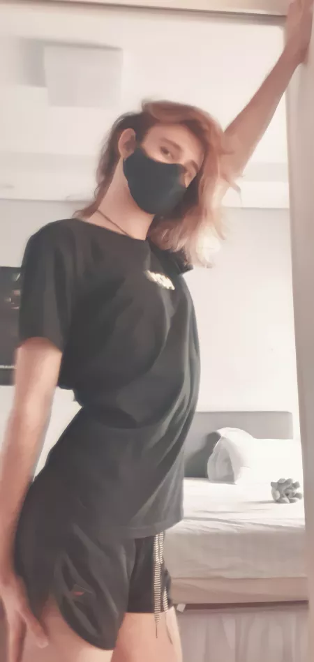 Do i look good? by sebassonic02