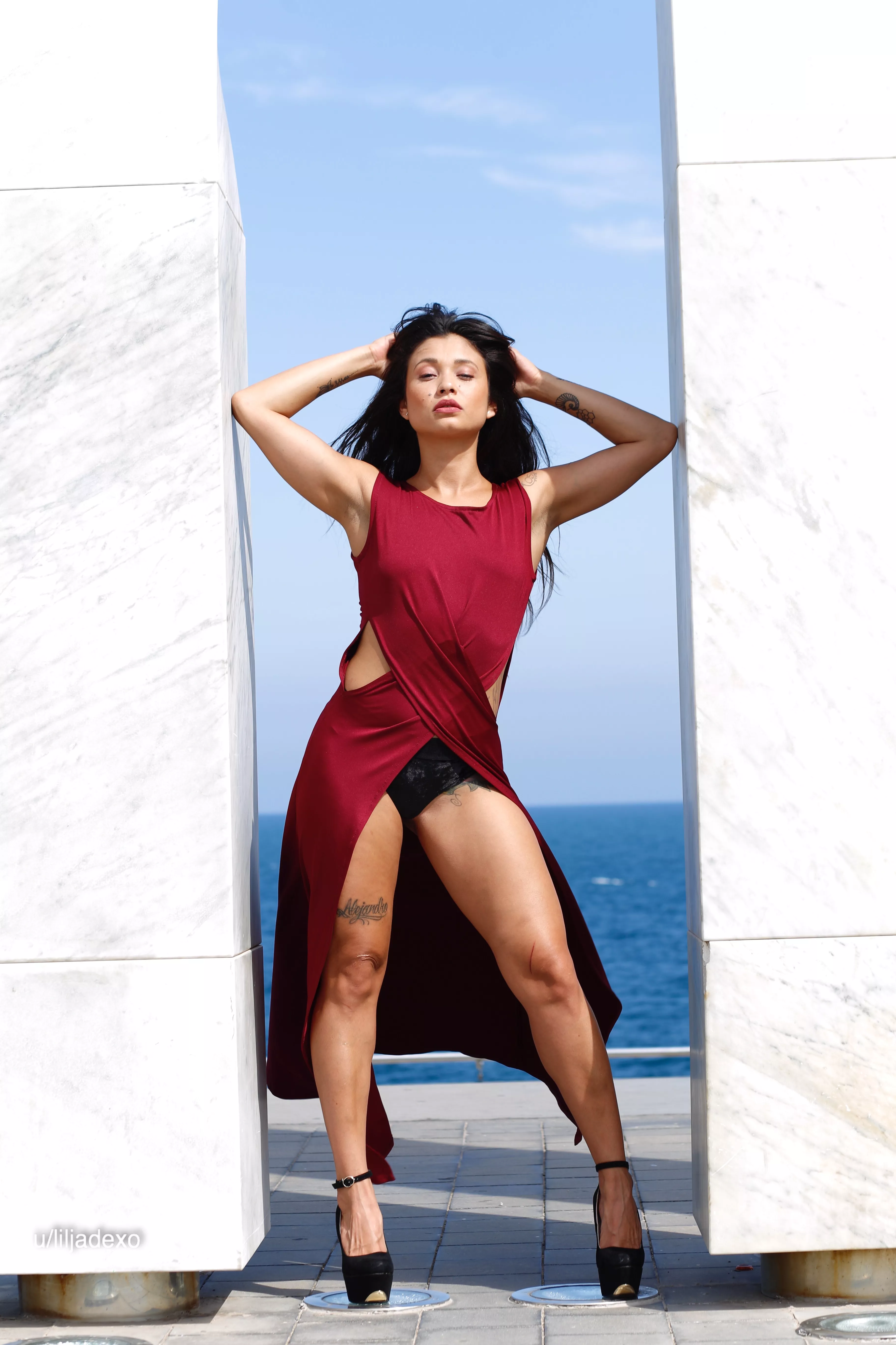 Do i look hot in that dress?;) posted by liljadexo