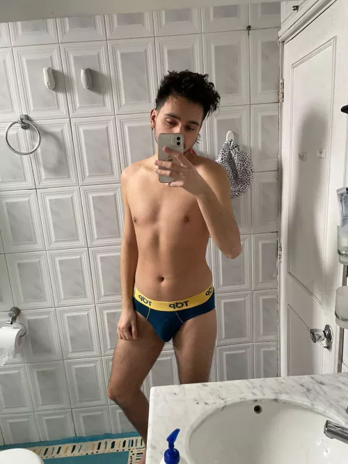 Do I look hot? by Basti_mm