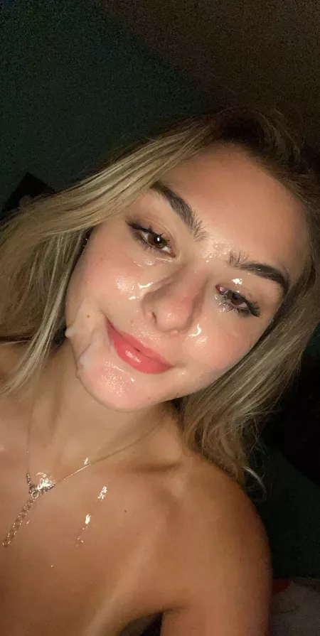 do i look pretty by [deleted]