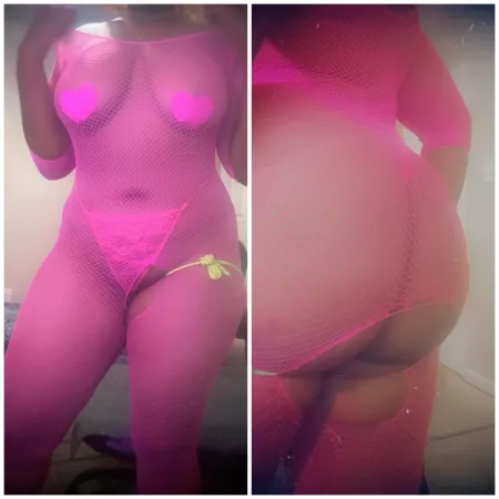 Do I look pretty in pink? 💕 by juicykulture