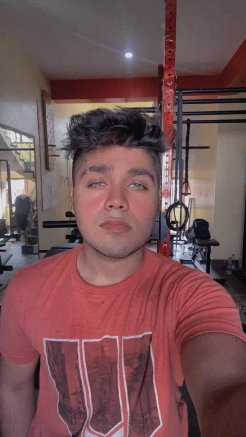 Do I pull off the eyebrow slit? 🤔 by ken_black