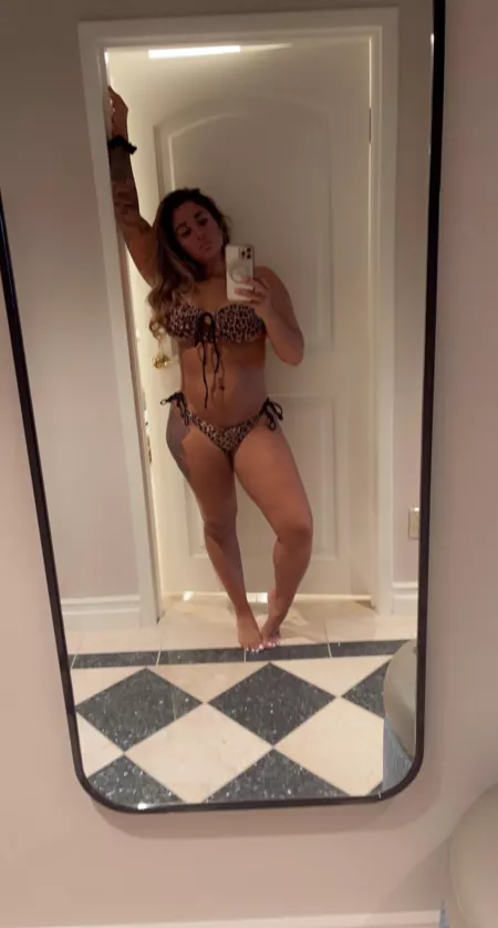 Do my curves please you Daddy? by evalynndelarosa