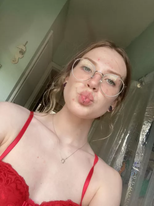 Do my frames match my outfit? by Chrisann202