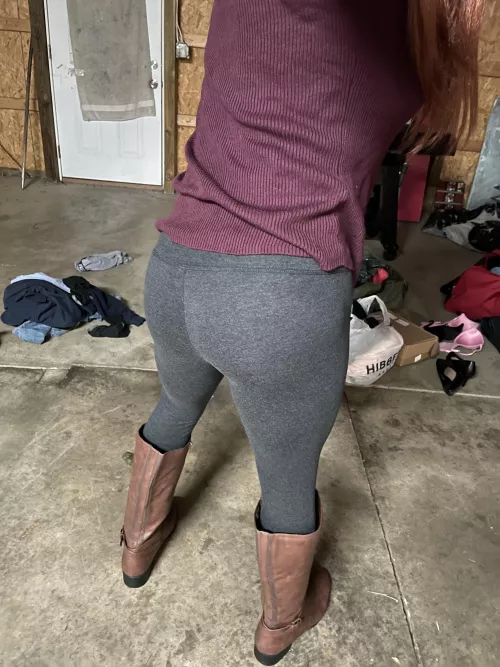 Do these leggings make my ass look fat? by livingitup9851