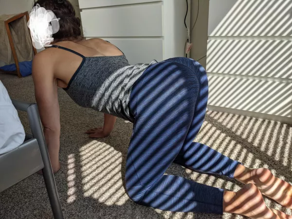 Do these pants make my ass look... ? 😘 F42 by The_Unexpected_Turn