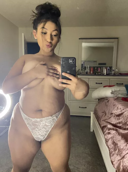 Do They Look Good? by Itsecstasyyxo